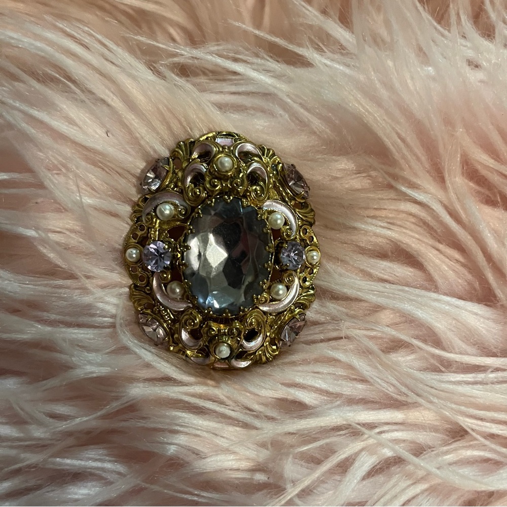 Brooch Pin Designer - Vintage - Quality - Faceted Prong Set Crystals - Beautiful